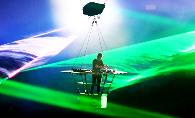 Why DJ Ferry Corsten Is Floating In The Air?