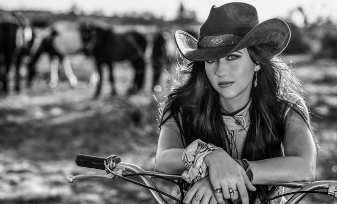 Ashley Wineland Tour